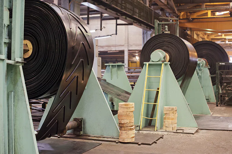 Une usine de caoutchouc pour la fabrication de pneu
