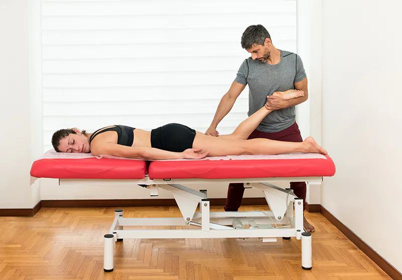 Un ostéopathe pour des douleurs dans le corps